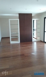 Apartamento à venda em Vila Andrade com 192 m², 3 quartos, 3 suítes, 4 vagas