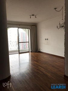 Apartamento à venda em Vila Madalena com 70 m², 3 quartos, 1 vaga