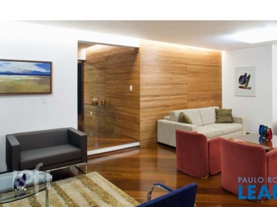 Apartamento à venda em Vila Prudente com 245 m², 3 quartos, 3 suítes, 3 vagas