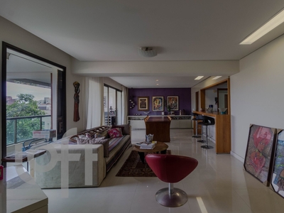 Apartamento à venda em Santa Lúcia com 187 m², 4 quartos, 4 suítes, 4 vagas