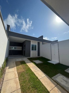 Casa com 3 Quartos e 2 banheiros à Venda, 83 m² por R$ 185.000