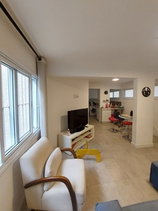 Apartamento à venda em Alto de Pinheiros com 66 m², 2 quartos, 1 suíte