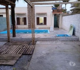 Casa com piscina na Praia por 195 mil