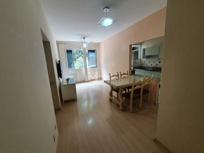 Apartamento à venda por R$ 550.000