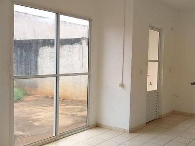 Casa em Aeroporto, Araçatuba/SP de 46m² 2 quartos para locação R$ 900,00/mes