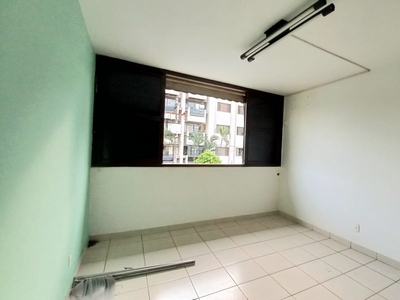 Casa em Jardim Santo Antônio, Londrina/PR de 20m² 1 quartos para locação R$ 950,00/mes