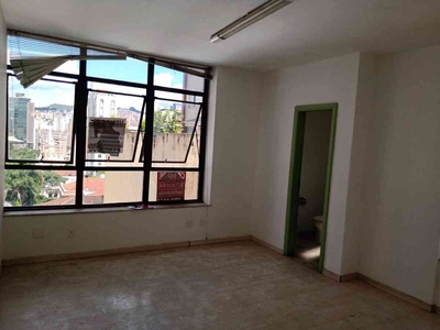 Sala à venda no bairro Lourdes, 21m²