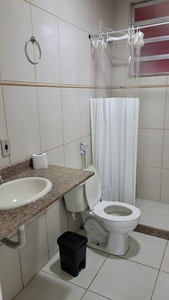 Sala Comercial e 2 banheiros para Alugar, 30 m² por R$ 1.000/Mês