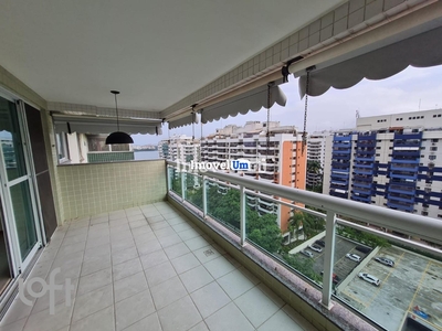 Apartamento à venda em Barra da Tijuca com 201 m², 3 quartos, 2 suítes, 2 vagas