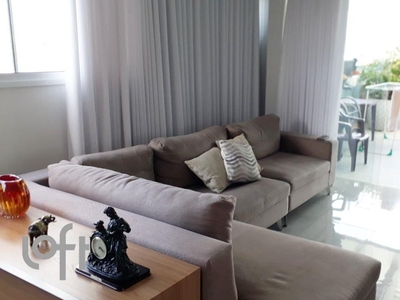 Apartamento à venda em Nova Suíssa com 235 m², 4 quartos, 2 suítes, 3 vagas