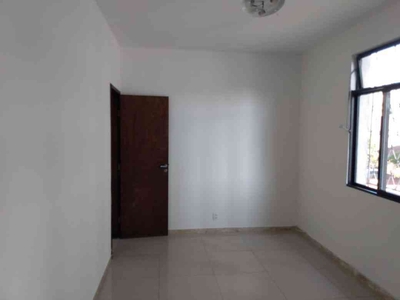 Apartamento com 3 quartos para alugar no bairro Serra, 85m²