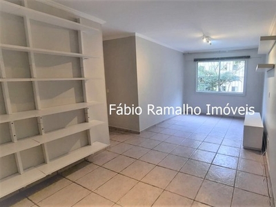 Apartamento com suíte, 2 vagas, para venda no Jardim Marajoara.