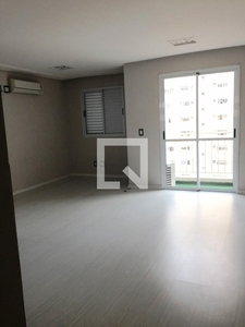 APARTAMENTO no 6º andar com 3 dormitórios e 2 garagens