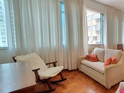 Apartamento para venda possui 75 metros quadrados com 2 quartos em Copacabana - Rio de Jan