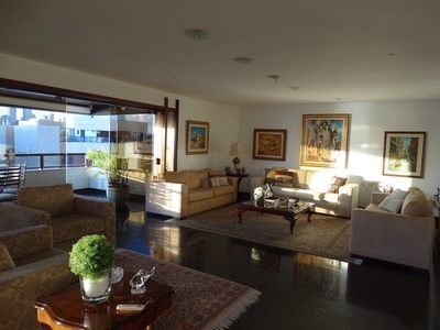 Apartamento para venda tem 791 metros quadrados com 5 quartos em Rio Vermelho - Salvador -