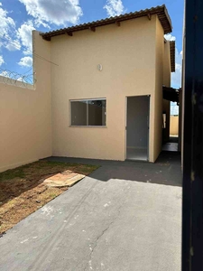 Casa com 2 quartos à venda no bairro Residencial Buena Vista, 150m²