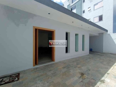 Casa com 3 quartos à venda no bairro Planalto, 245m²