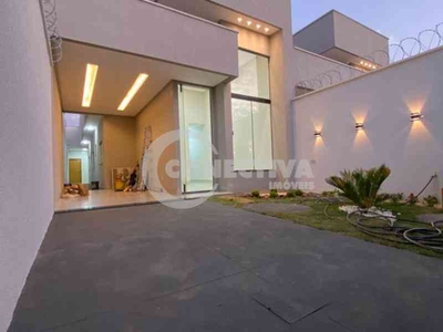 Casa com 3 quartos à venda no bairro Residencial Kátia, 120m²