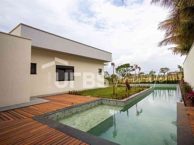 Casa com 5 quartos à venda no bairro Residencial Goiânia Golfe Clube, 1250m²