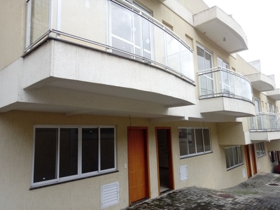 Casa duplex em condomínio fechado 90 m² com vaga de garagem no Cachambi