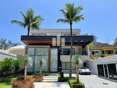 Casa em Barra da Tijuca, Rio de Janeiro/RJ de 850m² 5 quartos à venda por R$ 16.839.000,00 ou para locação R$ 85.000,00/mes