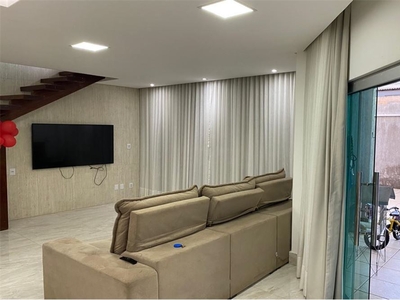 Casa em Ceilândia Sul (Ceilândia), Brasília/DF de 250m² 4 quartos à venda por R$ 519.000,00