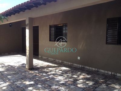 Casa em Conjunto Café, Londrina/PR de 100m² 3 quartos à venda por R$ 349.000,00