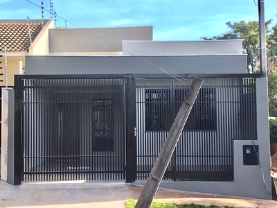 Casa em Jardim Universo, Maringá/PR de 107m² 3 quartos à venda por R$ 429.000,00