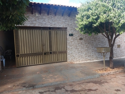 Casa em Parque Residencial Rita Vieira, Campo Grande/MS de 110m² 2 quartos à venda por R$ 379.000,00