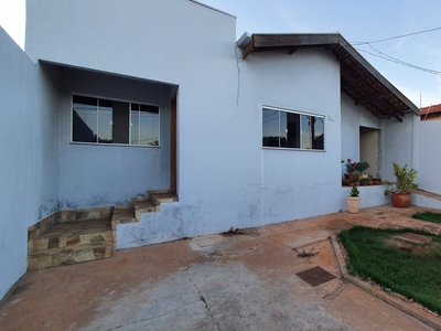 Casa em Parque Residencial Rita Vieira, Campo Grande/MS de 120m² 3 quartos à venda por R$ 309.000,00