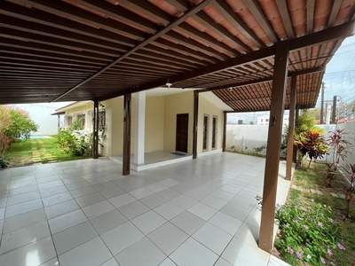 Casa em Ponta Negra, Natal/RN de 120m² 3 quartos à venda por R$ 429.000,00