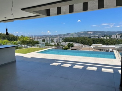 Casa em Tamboré, Santana de Parnaíba/SP de 555m² 4 quartos à venda por R$ 8.549.000,00