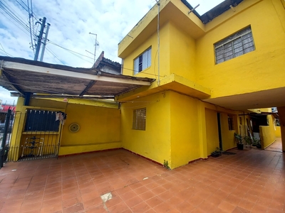 Casa em Vila Barros, Guarulhos/SP de 10m² 4 quartos à venda por R$ 399.000,00