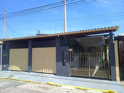 Casa em Vila Boa Esperança, Valinhos/SP de 160m² 4 quartos à venda por R$ 499.000,00