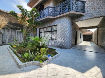 Casa para Aluguel no bairro Ocian - Praia Grande, SP