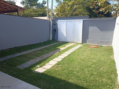 Casa para Venda em Rio de Janeiro, Guaratiba, 2 dormitórios, 1 banheiro, 2 vagas