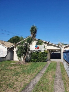 Excelente casa, residencial, bem localizada, pátio grande na frente