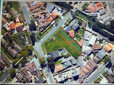 Terreno em Guaíra, Curitiba/PR de 0m² à venda por R$ 498.000,00