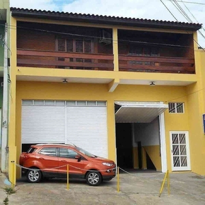 Casa com 3 quartos à venda no bairro Jardim Guarujá, 400m²