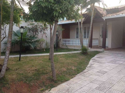 Casa com 3 quartos à venda no bairro Loteamento Nova Espírito Santo, 138m²