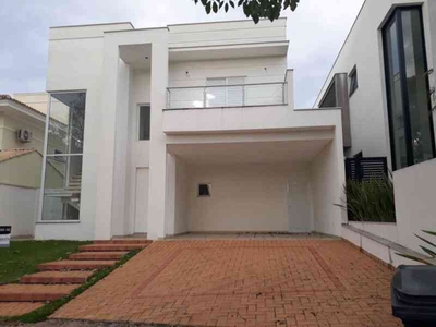 Casa em Condomínio com 4 quartos à venda no bairro Vossoroca, 303m²