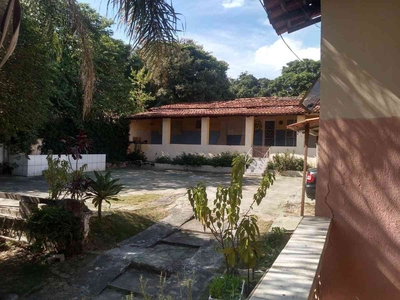 Chácara com 3 quartos à venda no bairro Lopes de Oliveira, 2200m²