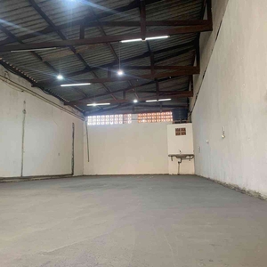 Loja à venda no bairro Jardim São Guilherme, 180m²