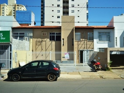 Sobrado, aluguel, 200 m², 3 quartos, Setor Bueno, Goiânia-GO