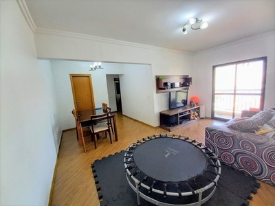 Apartamento à venda por R$ 550.000