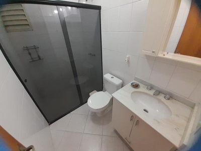 Apartamento Semi-mobiliado no Bairro Petrópolis com 70 m², 01 dormitório, sala de estar, c