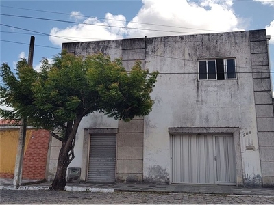 Casa com 6 dormitórios à venda, 220,56 m²