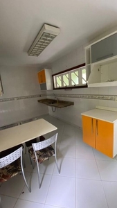 Casa para aluguel e venda tem 110 metros quadrados com 2 quartos em Glória - Macaé - RJ