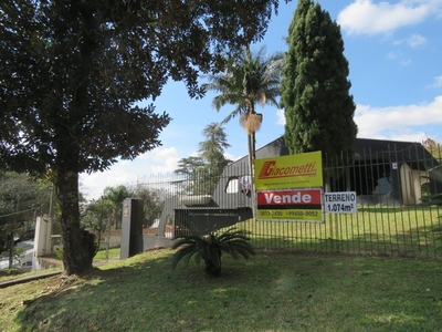 RESIDÊNCIA AO LADO DO PARQUE BARIGUI