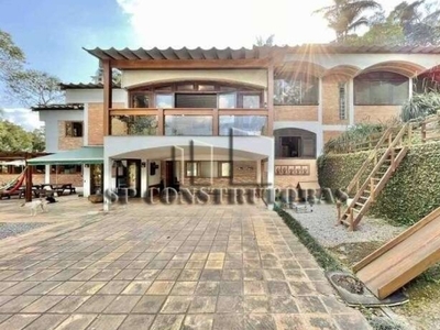 Casa contemporânea - a.t: 3000m² - acabamento impecável!